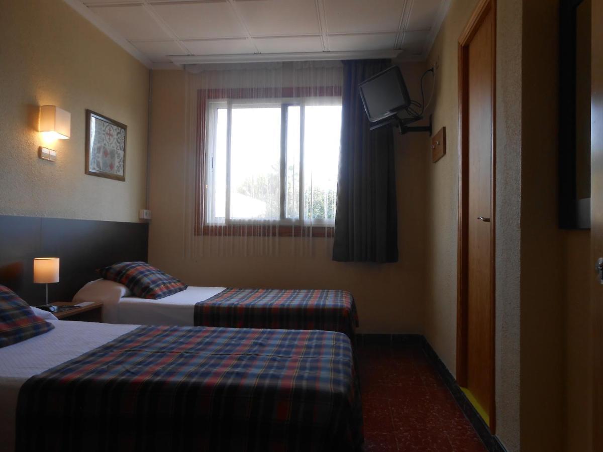 Hostal El Callejon ตาร์ราโกนา ภายนอก รูปภาพ