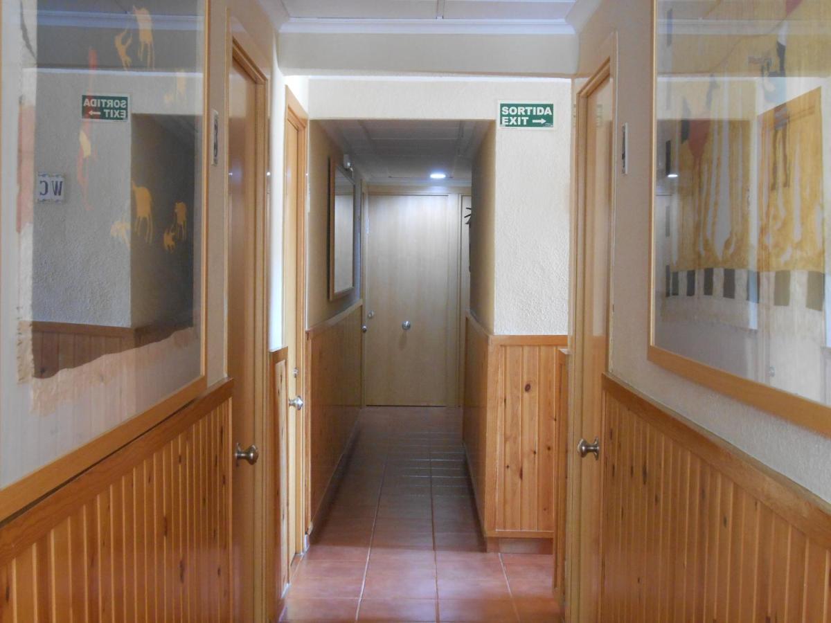 Hostal El Callejon ตาร์ราโกนา ภายนอก รูปภาพ
