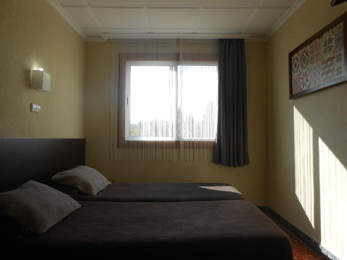 Hostal El Callejon ตาร์ราโกนา ภายนอก รูปภาพ