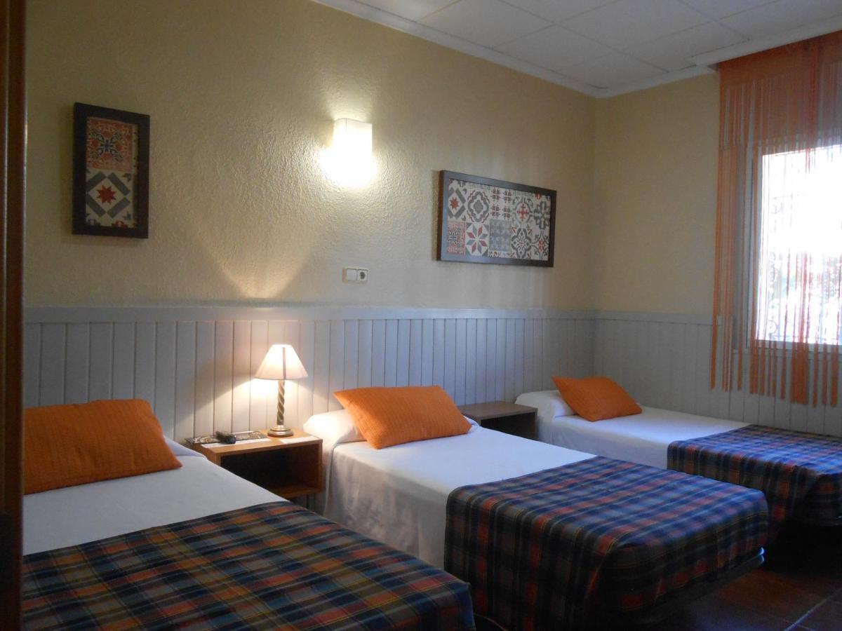 Hostal El Callejon ตาร์ราโกนา ภายนอก รูปภาพ