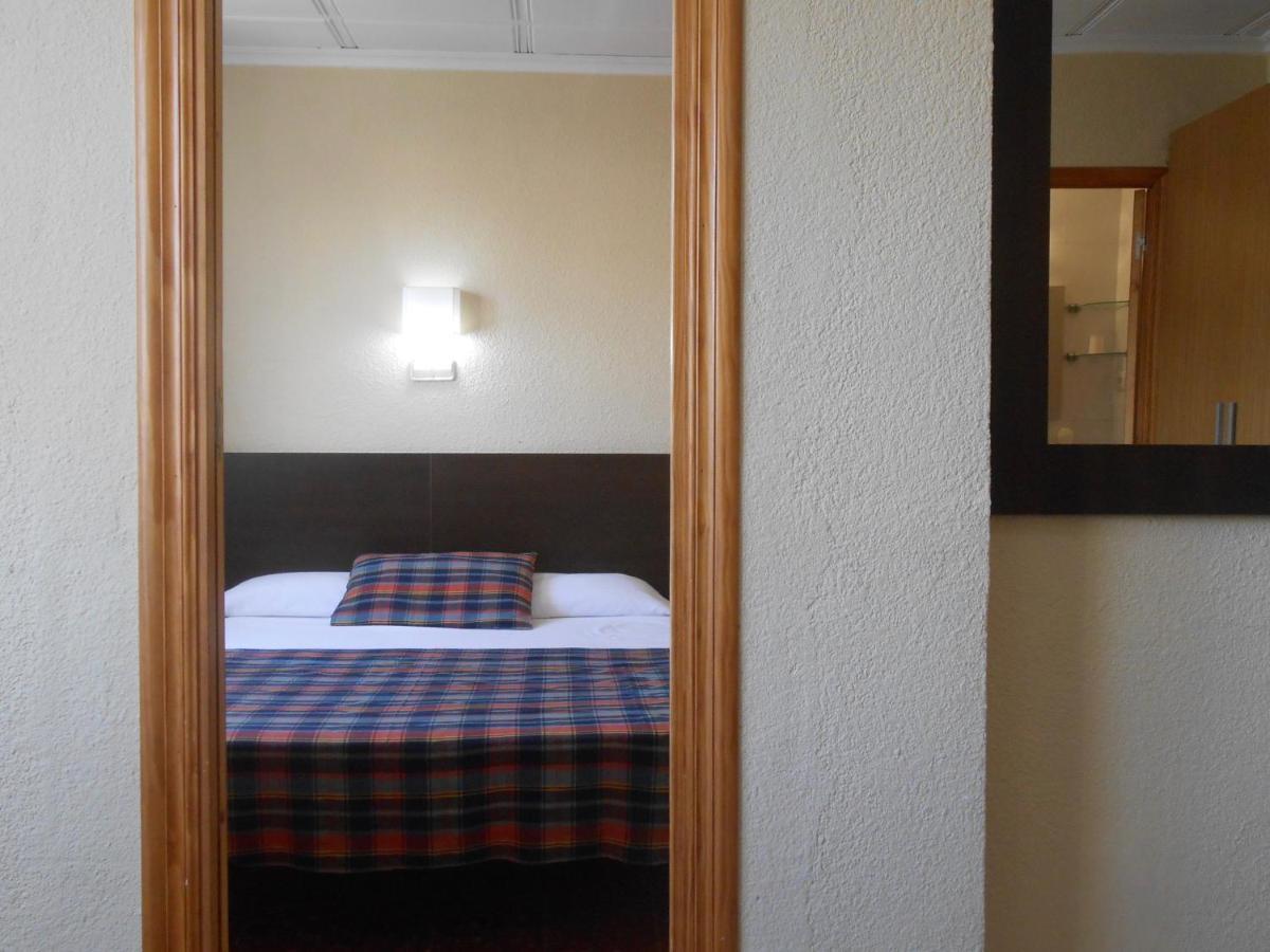 Hostal El Callejon ตาร์ราโกนา ภายนอก รูปภาพ
