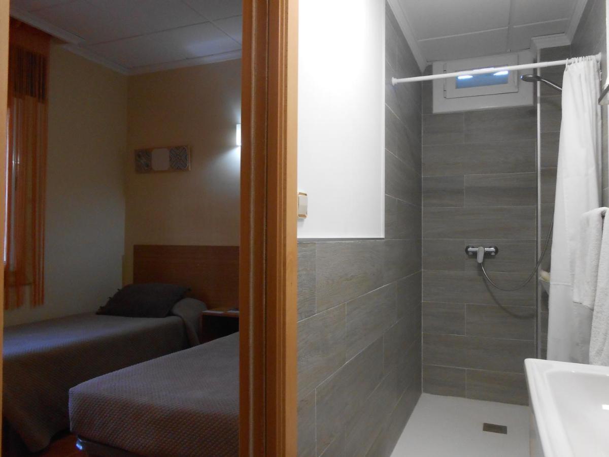 Hostal El Callejon ตาร์ราโกนา ภายนอก รูปภาพ