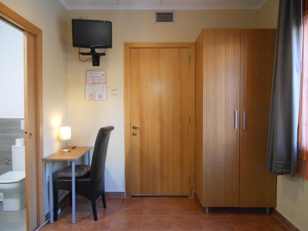 Hostal El Callejon ตาร์ราโกนา ภายนอก รูปภาพ