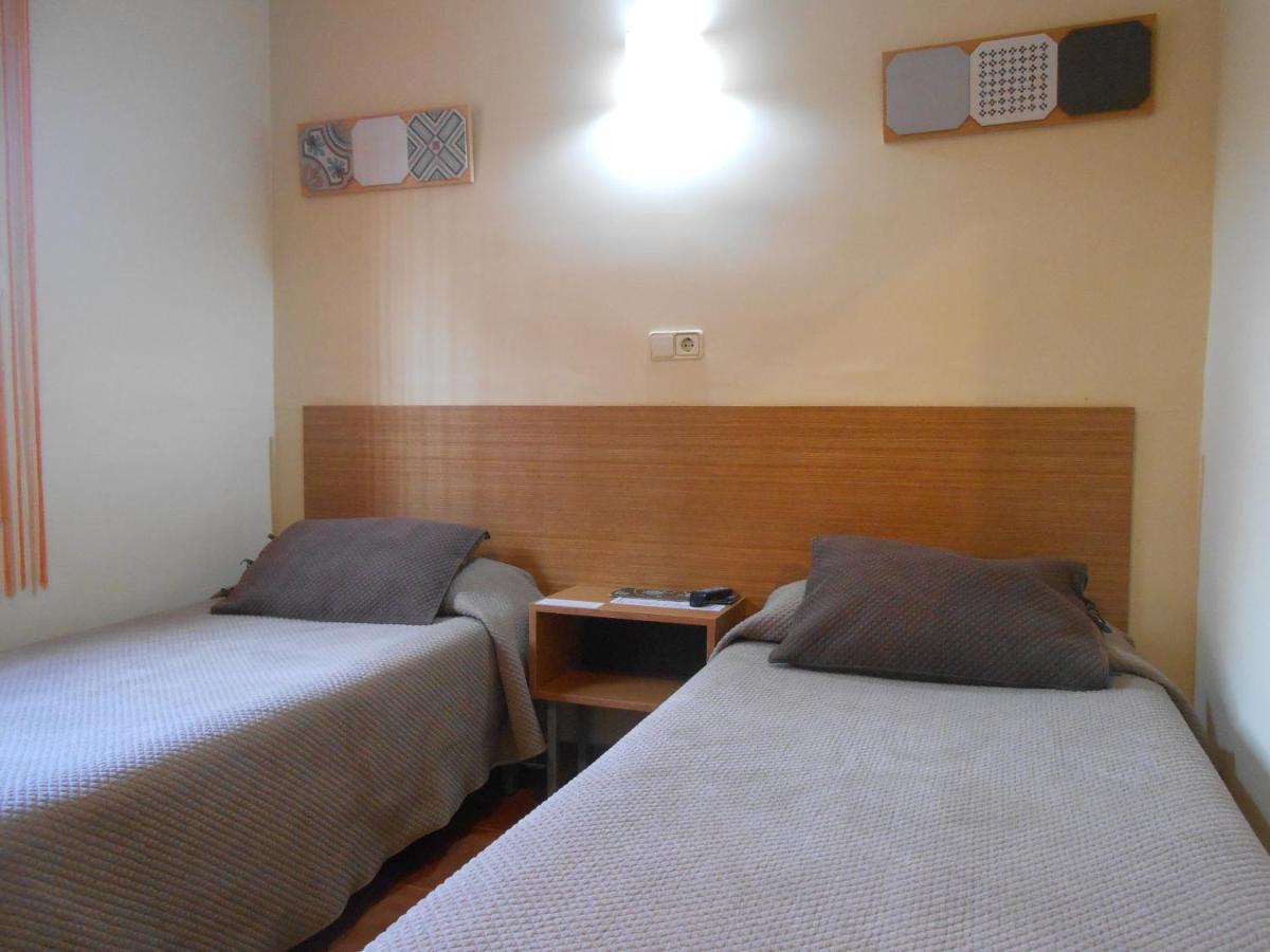 Hostal El Callejon ตาร์ราโกนา ภายนอก รูปภาพ