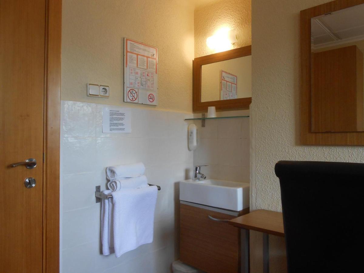 Hostal El Callejon ตาร์ราโกนา ภายนอก รูปภาพ
