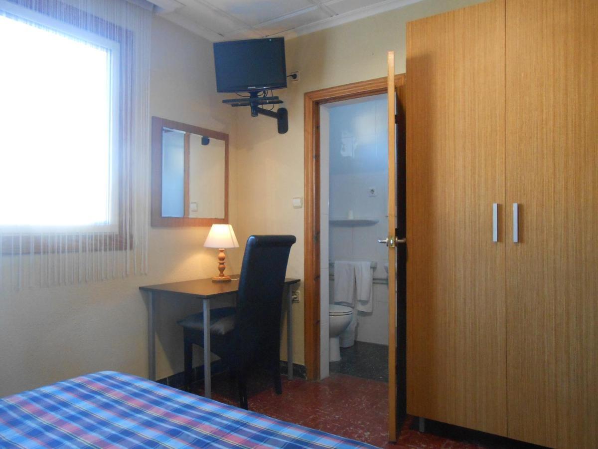 Hostal El Callejon ตาร์ราโกนา ภายนอก รูปภาพ
