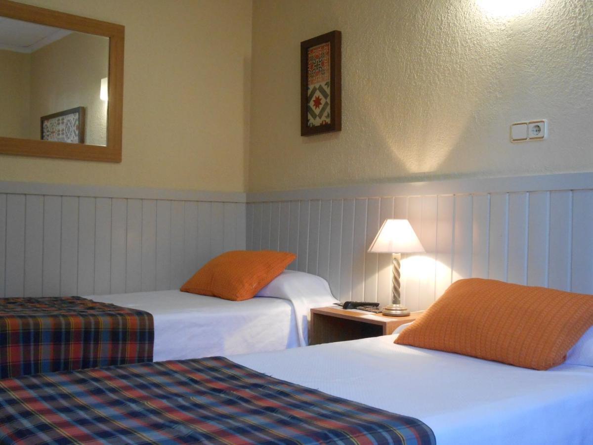Hostal El Callejon ตาร์ราโกนา ภายนอก รูปภาพ