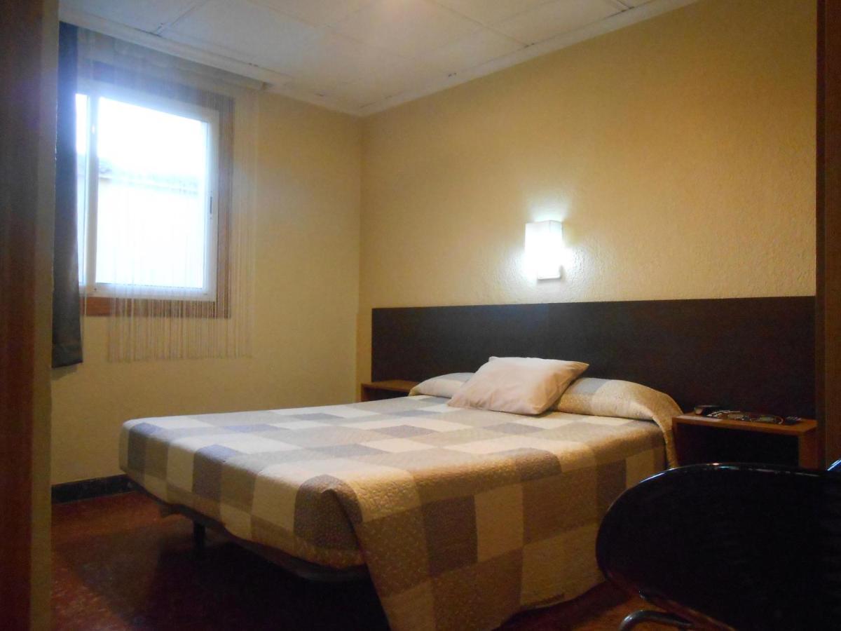 Hostal El Callejon ตาร์ราโกนา ภายนอก รูปภาพ