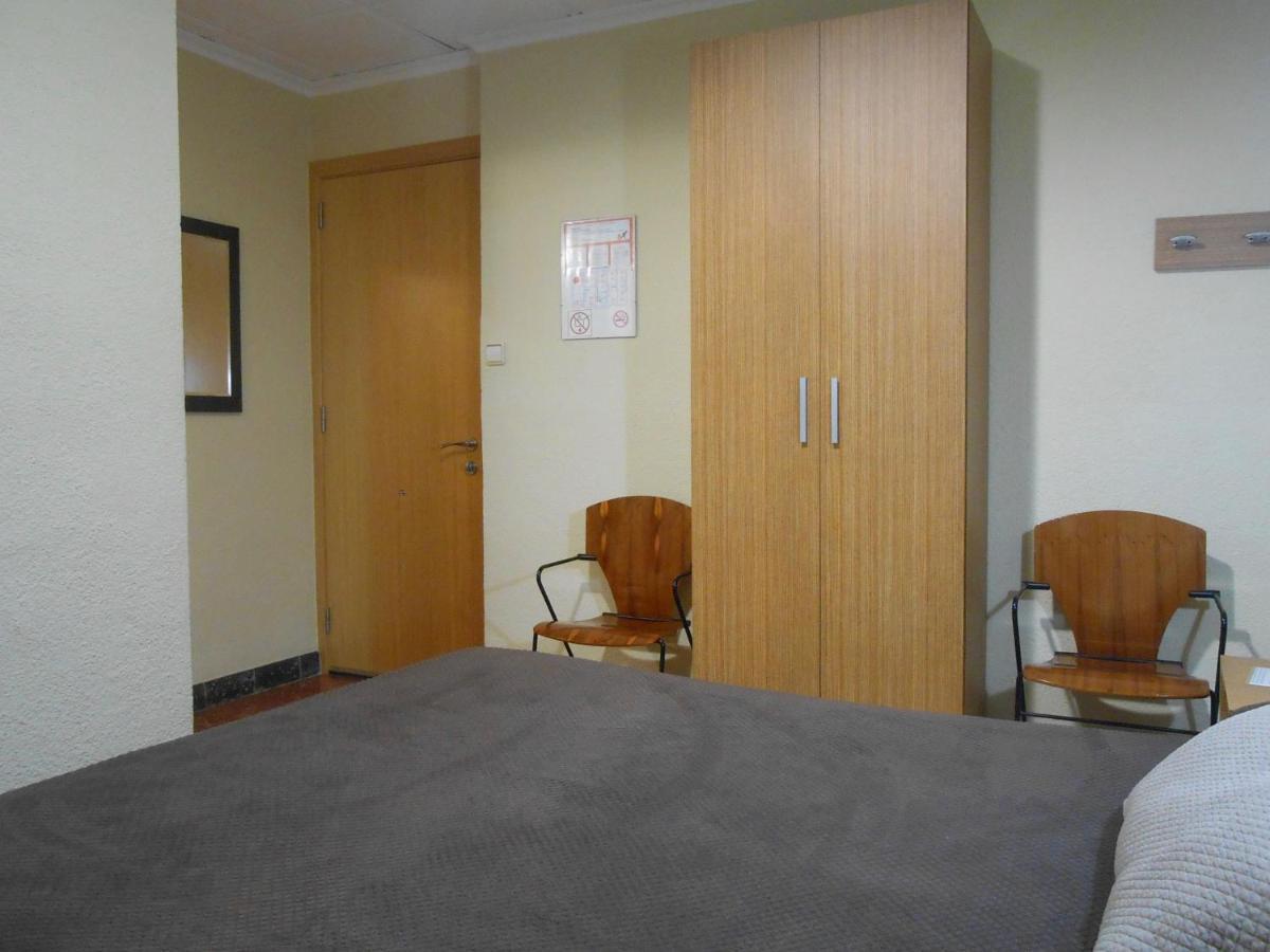 Hostal El Callejon ตาร์ราโกนา ภายนอก รูปภาพ