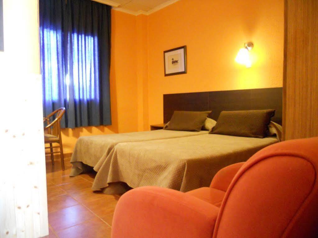 Hostal El Callejon ตาร์ราโกนา ภายนอก รูปภาพ