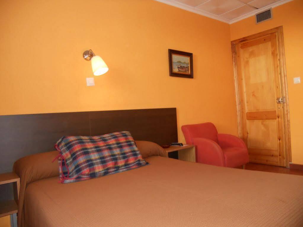 Hostal El Callejon ตาร์ราโกนา ภายนอก รูปภาพ